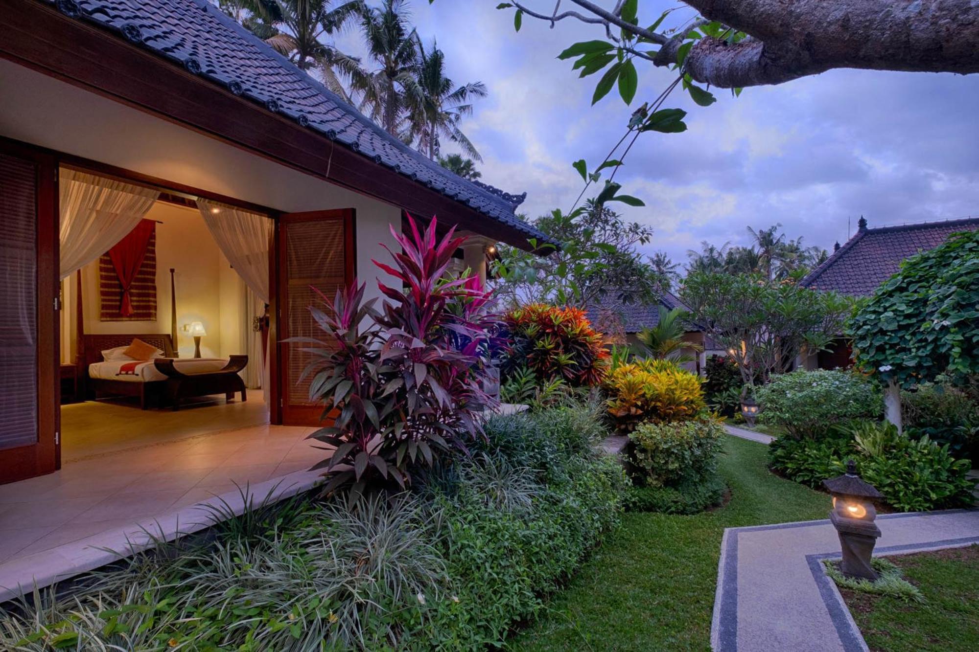Kutus Kutus Saba Beach Villa Yogyakarta Exterior foto